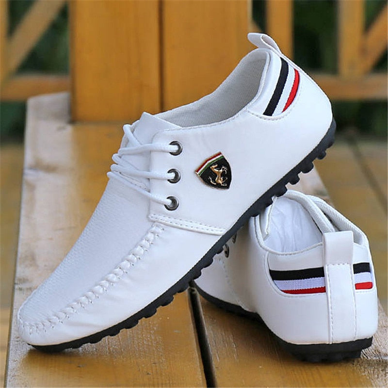 2022 Solid Color Non-slip Men Driving Shoes Spring Autumn New Leather Breathable Men&#39;s Peas Shoes British Casual Sneakers