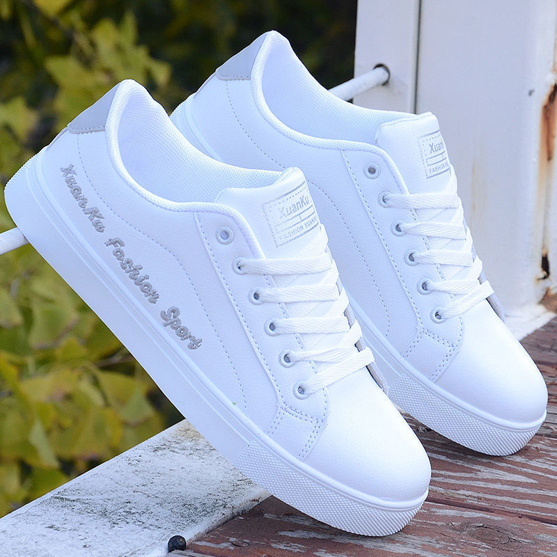 2021 Autumn Men Casual Shoes Winter Men&#39;s Board Shoes Light Sports Shoes Men Tennis Sneaker Soft White Shoes Male Flat Shoes